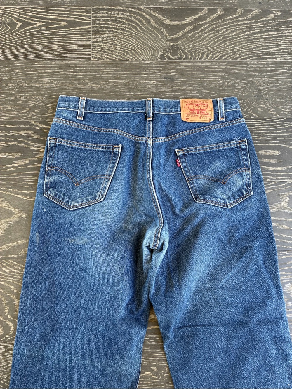 Vintage 2002 Levi's 550 Relaxed Fit Jeans - Picture 10 of 10